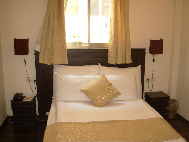 The Little House In Bakah Hotel Yerusalem Bagian luar foto