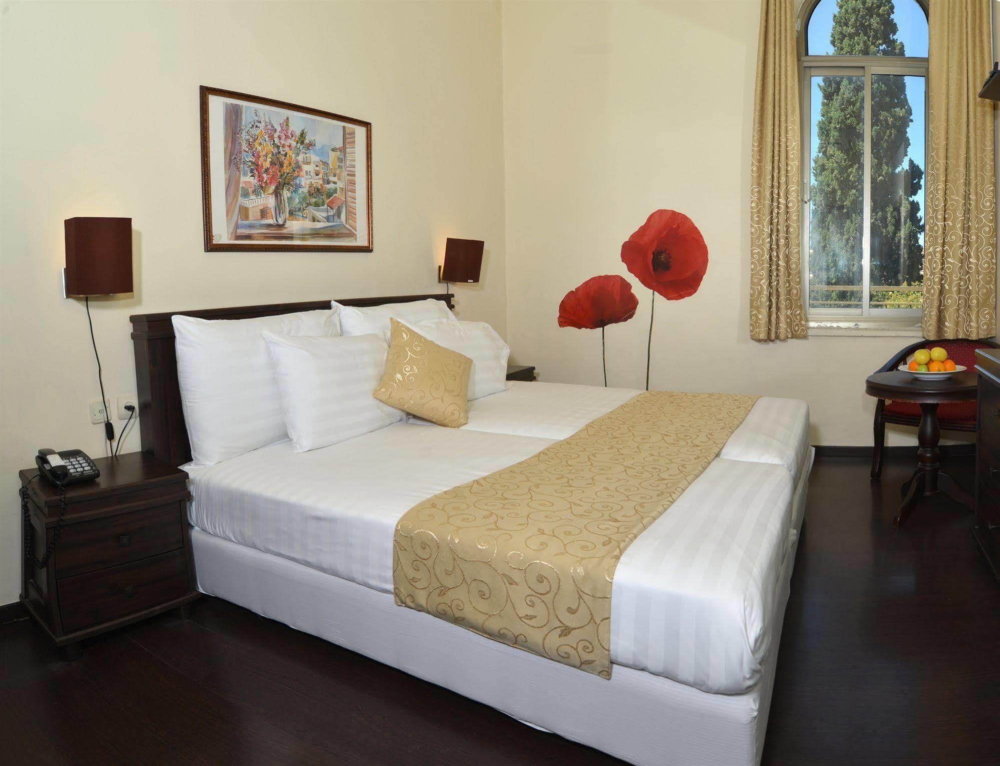 The Little House In Bakah Hotel Yerusalem Bagian luar foto