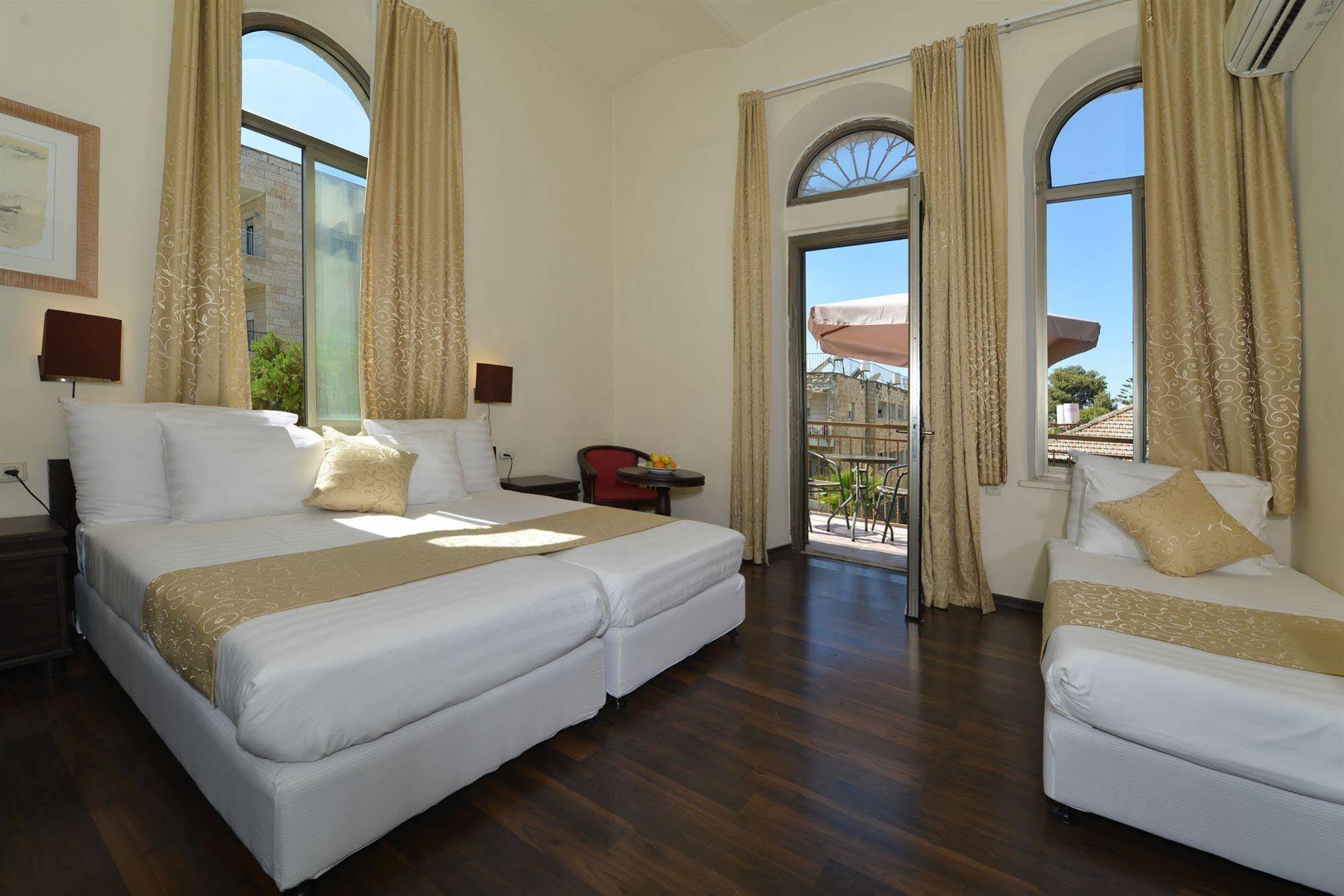 The Little House In Bakah Hotel Yerusalem Bagian luar foto