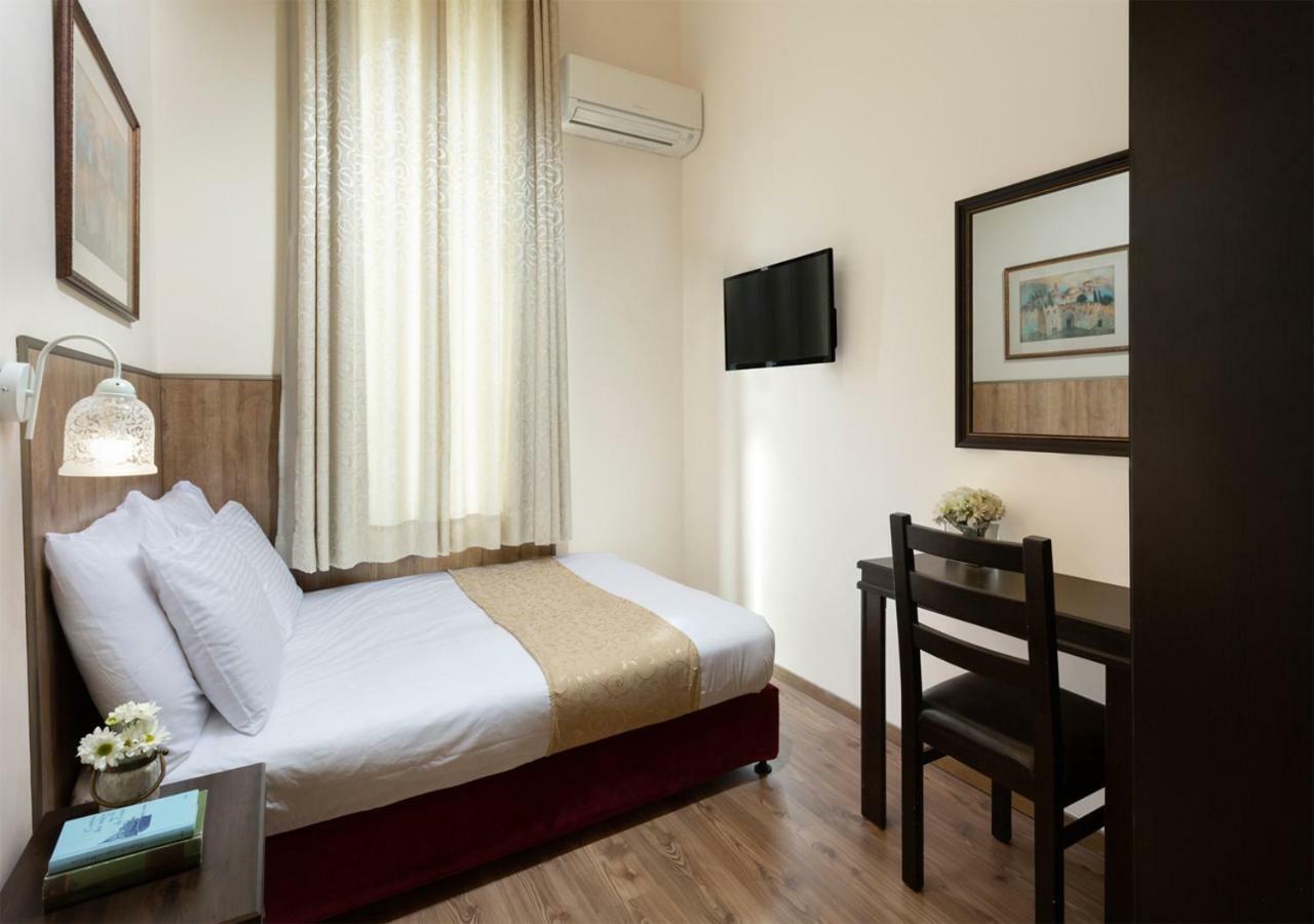 The Little House In Bakah Hotel Yerusalem Bagian luar foto